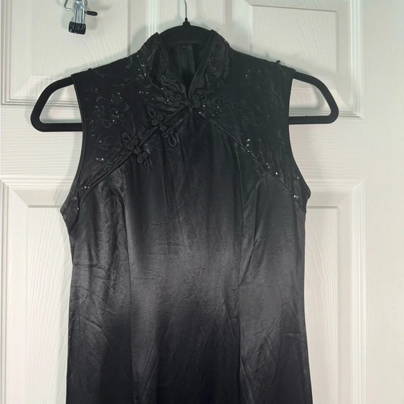 Zum Zum by Niki Livas Asian Inspired Mock neck Sequin Satin Black Dress Size 5-6 - Picture 2 of 13